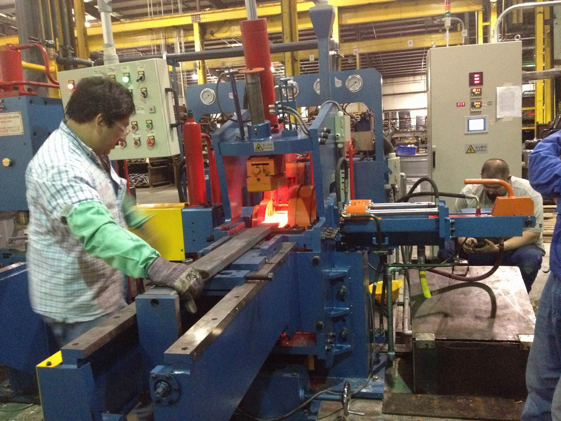 Semi Automatic Eye Forming Machine