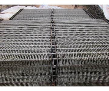 Wire mesh belt for tempering furnace